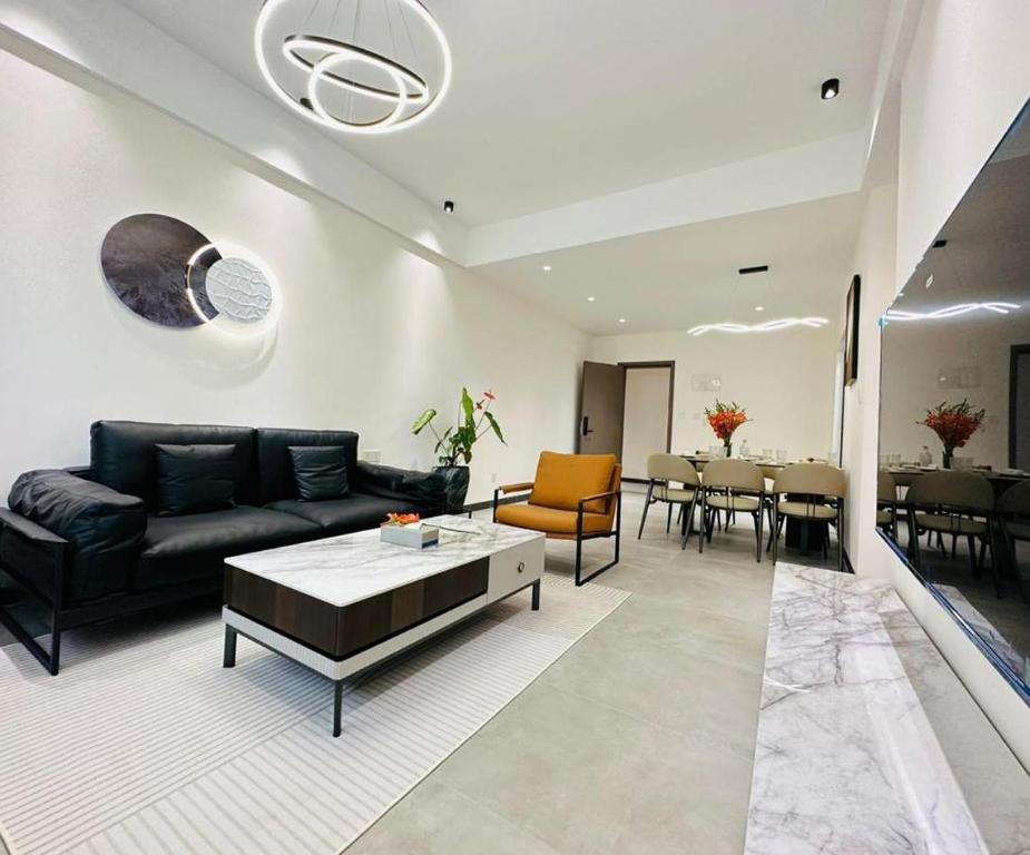 COMFY APARTMENTS